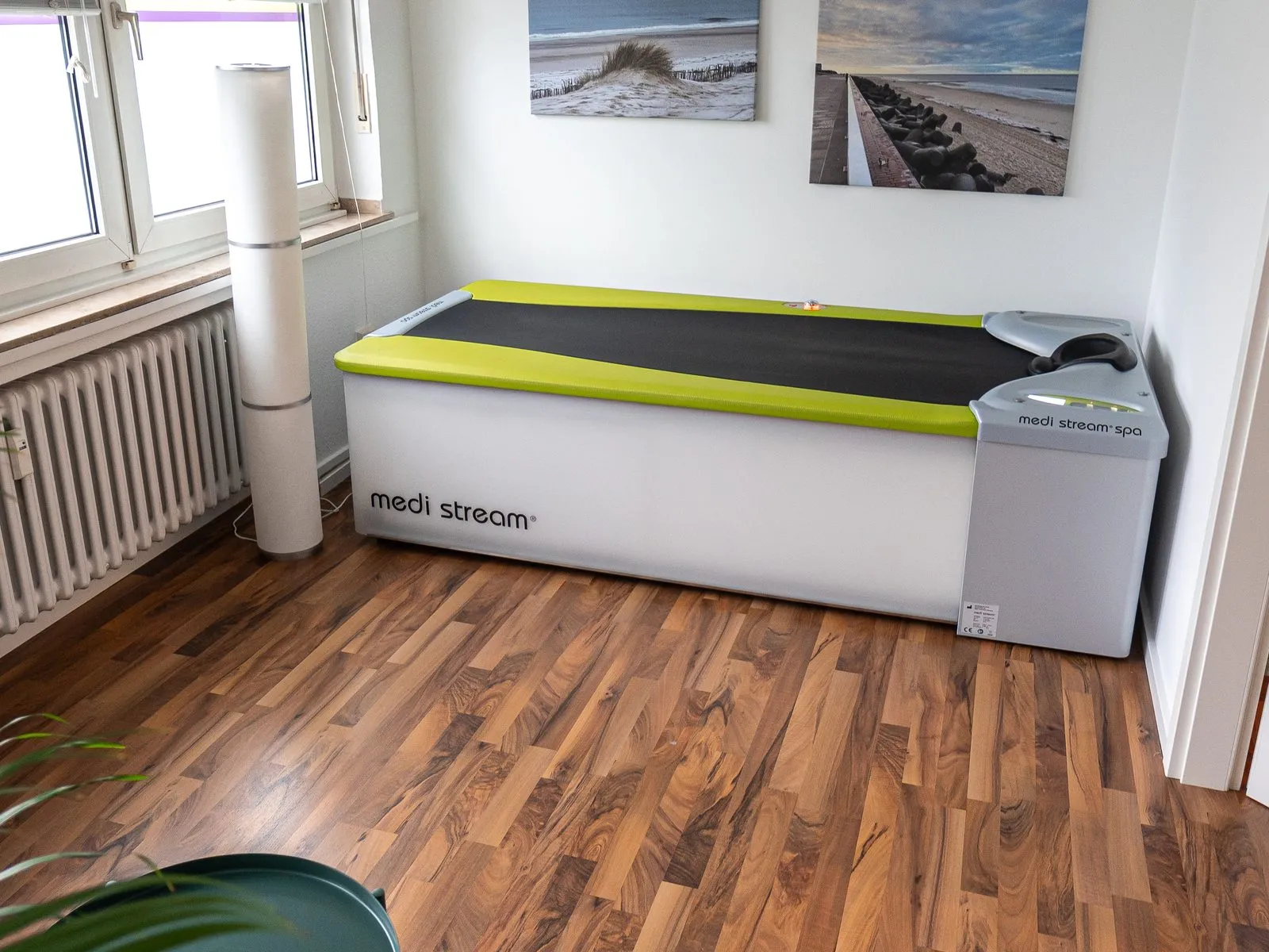 HydroJet-Massageliege im Trainingszentrum Mettmann