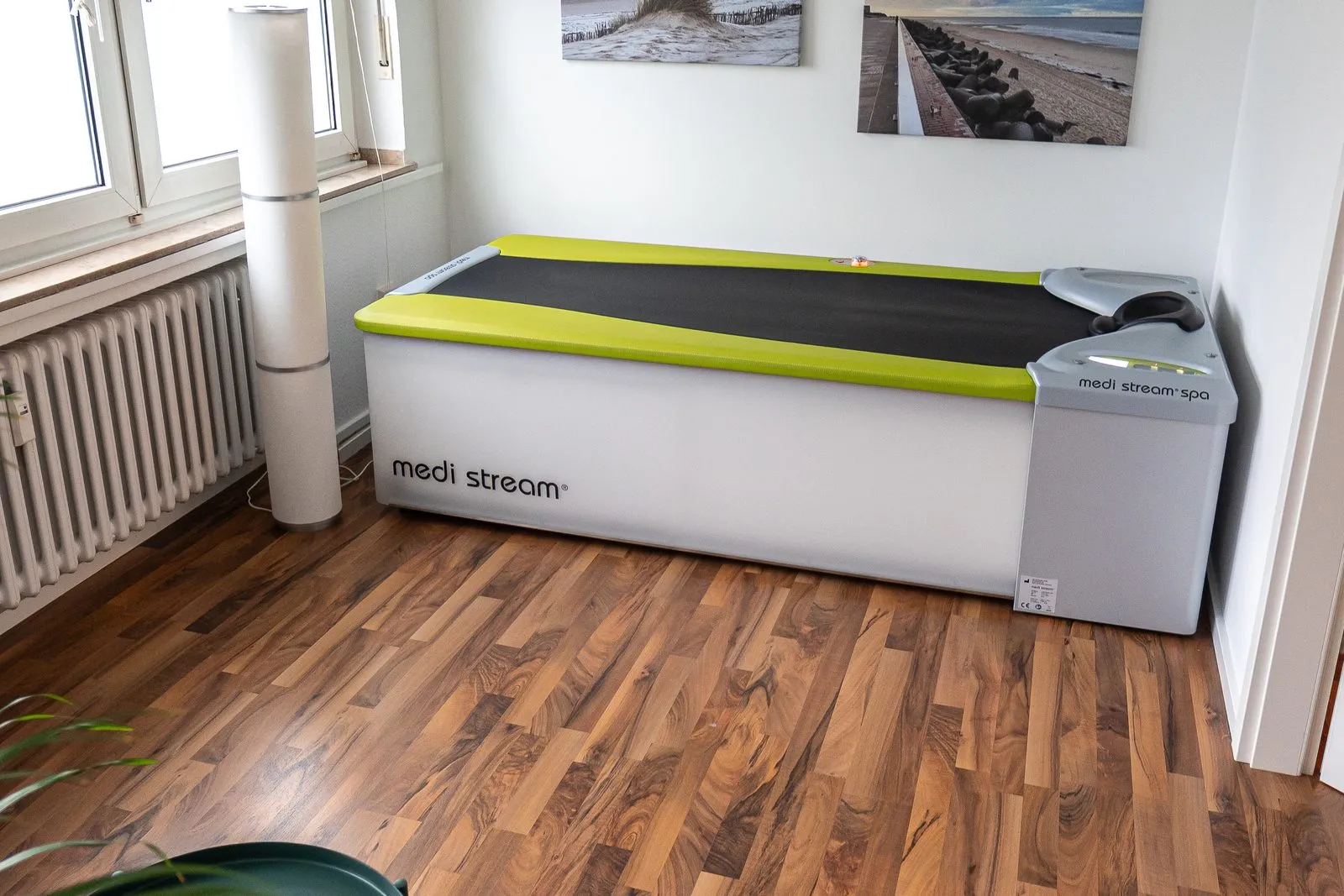 HydroJet-Massageliege in der Praxis RS Physiotherapie Mettmann